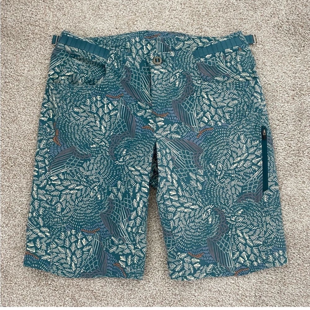 Patagonia Dirt Craft Bike Shorts, W's size 8